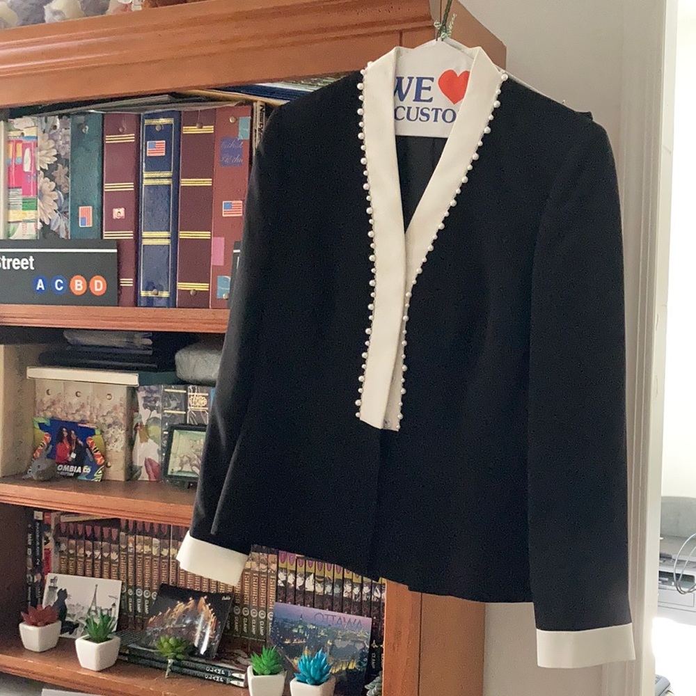 Black Tahari Suit size 6